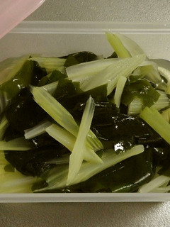 作り置き☆セロリとわかめの酢の物-レシピのメイン写真