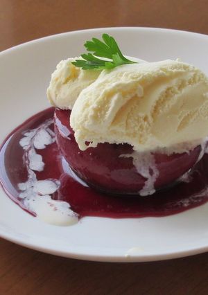 〖 白桃の赤ワイン煮　ヨーグルトアイス〗-レシピのメイン写真
