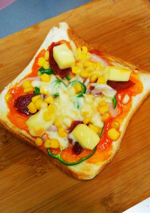 食パンでピッツァ-レシピのメイン写真