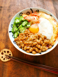 夏バテ解消☆ねばとろ月見五色丼-レシピのメイン写真