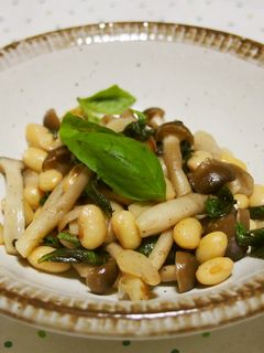 大豆ときのこのバジル炒め♪バジルが香る♪-レシピのメイン写真
