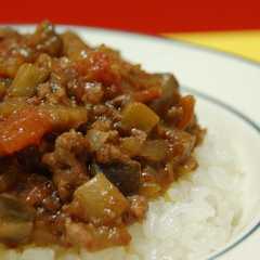 รูปของ フライパンひとつでパパっと挽肉なすカレー