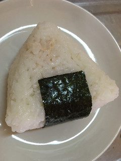 コンビニ超え!?ツナマヨにぎり-レシピのメイン写真