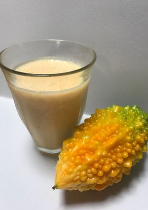 飲むヨーグルトで苦味和らぐゴーヤジュース-レシピのメイン写真