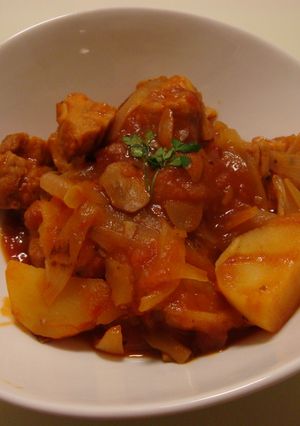 冷凍食品のチキンとジャガイモのトマト煮-レシピのメイン写真