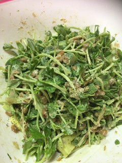 豆苗とアボカドの納豆サラダ-レシピのメイン写真