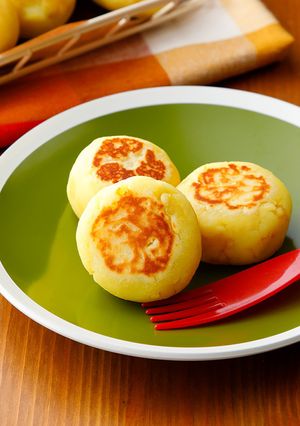 ほくほく甘い♪こんがりさつまいもだんご-レシピのメイン写真