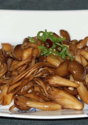 舞茸としめじの簡単めんつゆ甘辛炒り煮♪-レシピのメイン写真