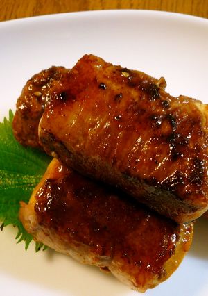 豆腐の豚肉巻き☆焼肉のたれで簡単照り焼き-レシピのメイン写真