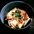 びっくりグリーンカレー味麻婆茄子豆腐丼