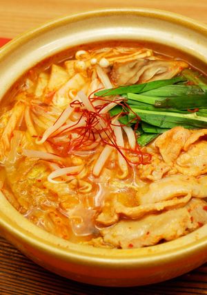 鍋の素いらず！簡単みそキムチ鍋-レシピのメイン写真