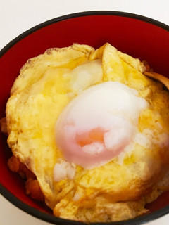 温玉のせオムライス丼-レシピのメイン写真
