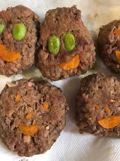 お弁当に野菜たっぷり、にっこりハンバーグ-レシピのメイン写真