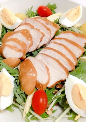スモークサラダチキンの彩りトマトのサラダ-レシピのメイン写真