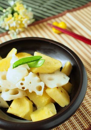 白だしでさつまいもとレンコンのレンジ蒸し-レシピのメイン写真