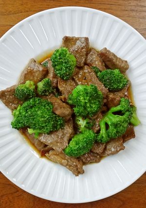ブロッコリーと牛肉のオイスター炒め-レシピのメイン写真