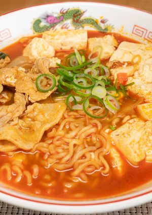 豚肉とキムチと豆腐の辛ラーメン-レシピのメイン写真