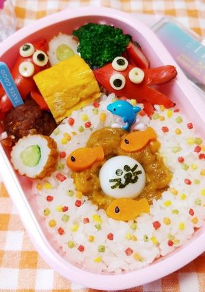 ゴマちゃんと海の生き物のカレーお弁当-レシピのメイン写真