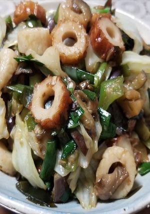 3種の天然キノコ、野菜、ちくわの油炒め-レシピのメイン写真