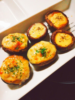 簡単!2種の椎茸のチーズ焼き-レシピのメイン写真