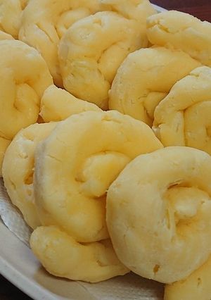 オニオンチーズのもっちり渦巻き米粉パン-レシピのメイン写真