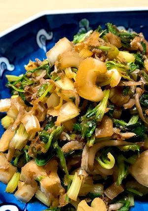胡麻油香る！セロリの葉のおかかしらす炒め-レシピのメイン写真