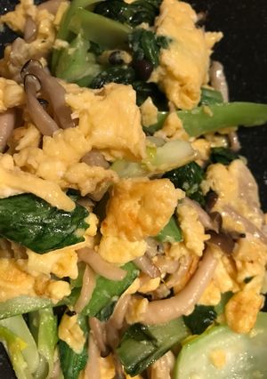 青梗菜としめじの卵炒め-レシピのメイン写真