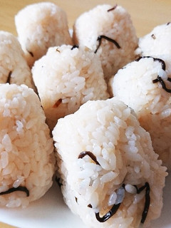 忙しい朝に!休みたい夜食に!天かすにぎり-レシピのメイン写真
