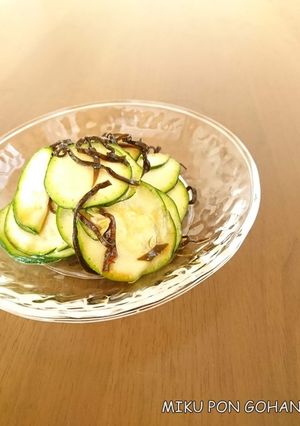 生ズッキーニの塩昆布和え-レシピのメイン写真