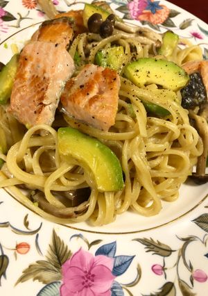 生鮭とアボカドのクリームパスタ-レシピのメイン写真