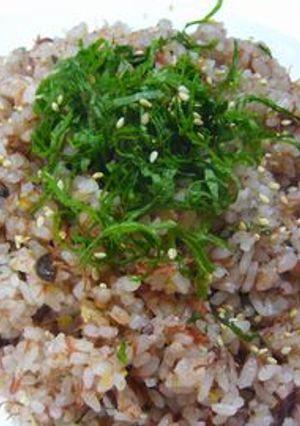 ＊コンビーフ＋梅干＋雑穀米＝激ウマ炒飯＊-レシピのメイン写真