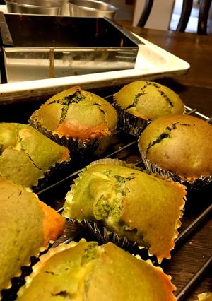カスタードクリーム入り抹茶カップケーキ♪-レシピのメイン写真