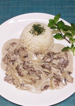 簡単で美味過ぎる～！ビーフストロガノフ♪-レシピのメイン写真