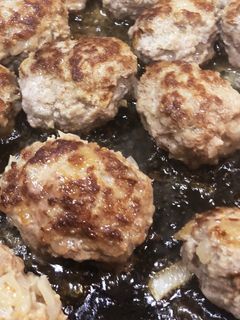 子ども喜ぶ♡ホットプレートでハンバーグ♪-レシピのメイン写真