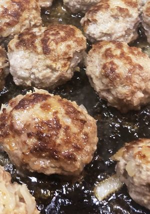 子ども喜ぶ♡ホットプレートでハンバーグ♪-レシピのメイン写真