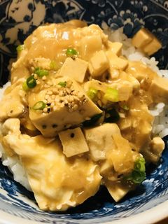 肉いらずの中華みそベース甘辛麻婆豆腐丼-レシピのメイン写真