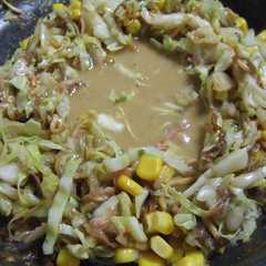 A picture of もんじゃ焼き.