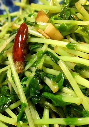 うま〜♪ 豆苗のにんにく炒め-レシピのメイン写真
