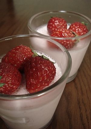 ぷるるん♪いちごのヨーグルトババロア-レシピのメイン写真