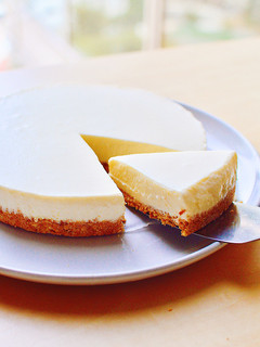 冷やすだけ♪基本の簡単レアチーズケーキ-レシピのメイン写真