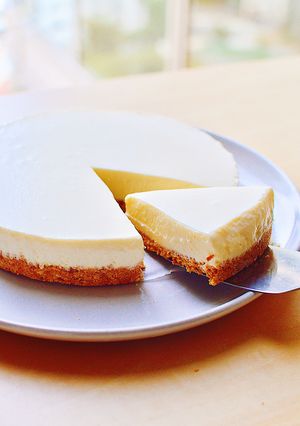 冷やすだけ♪基本の簡単レアチーズケーキ-レシピのメイン写真