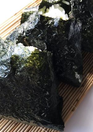 ハマるおにぎりの具♡鮭マヨこんぶ-レシピのメイン写真
