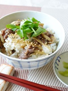 極ウマ!牛肉とゴボウの混ぜご飯♪-レシピのメイン写真