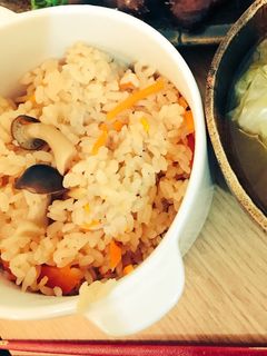 簡単!人参と生姜の炊き込みご飯-レシピのメイン写真