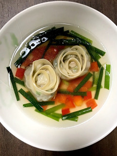 電子レンジで簡単豪華☆薔薇餃子スープ-レシピのメイン写真