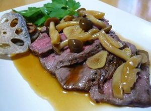 牛モモ肉のオーブン焼き 和風きのこソース-レシピのメイン写真