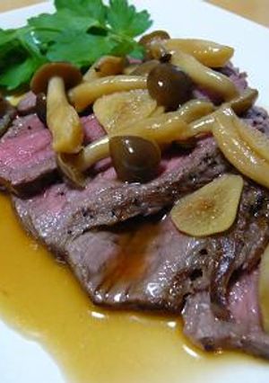 牛モモ肉のオーブン焼き 和風きのこソース-レシピのメイン写真