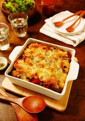 簡単で贅沢☆チーズたっぷりパンでグラタン-レシピのメイン写真