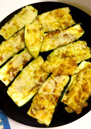 ズッキーニのカレーチーズ焼き-レシピのメイン写真