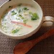 豆苗レタスカニカマの中華風卵ミルクスープ